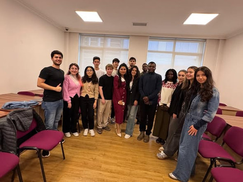 600160554 1233380945638144 6670742815681449517 n.jpg?stp=dst jpg s590x590 tt6& nc cat=100&ccb=1 7& n.jpg