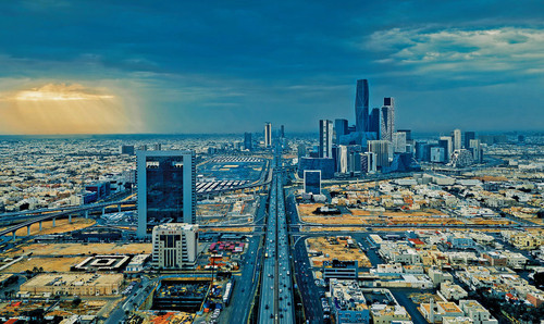G8FCdrRW8AIzCz5.jpg