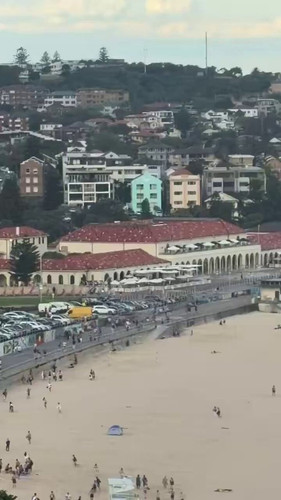 azUm sJ67SmIZU g.jpg