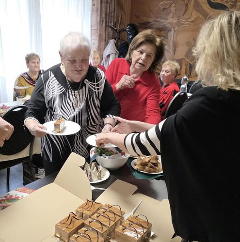 599432573 1250785306860991 4793279068672797116 n.jpg?stp=cp6 dst jpg s590x590 tt6& nc cat=111&ccb=1 .jpg