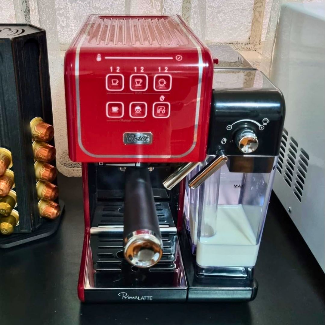 Cafeteira Espresso Oster PrimaLatte Touch Red, BVSTEM6801R