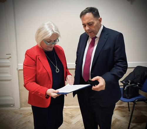 597353583 1424184702403133 1204863278446126691 n.jpg?stp=cp6 dst jpg s590x590 tt6& nc cat=104&ccb=1 .jpg