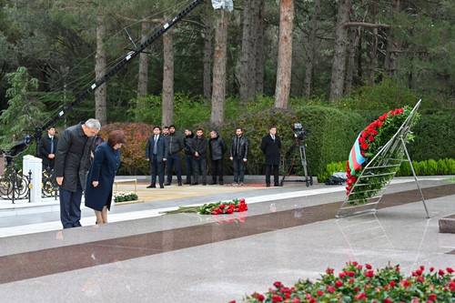 G78 hkrWsAE2weM.jpg