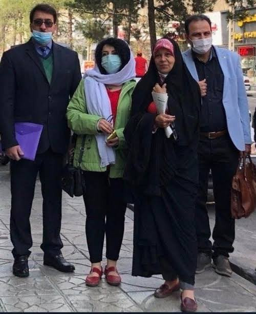 G8E8jqOWUAEZRF3.jpg