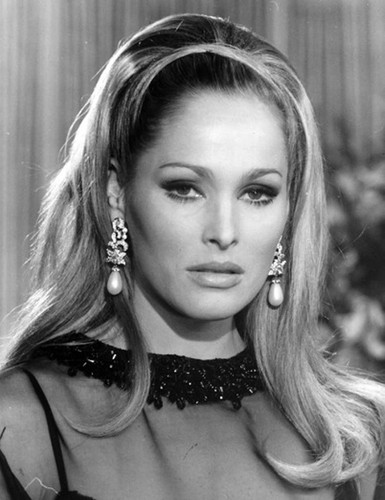 Ursula andress.jpg