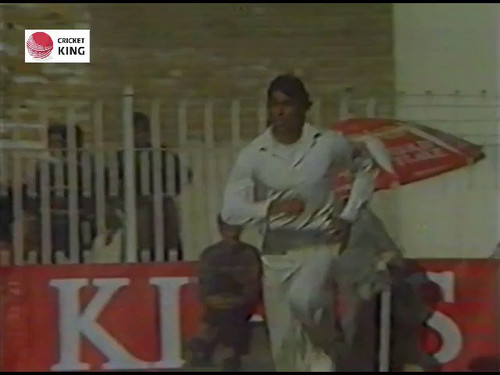 j j0b9Q2Iorc22n7.jpg