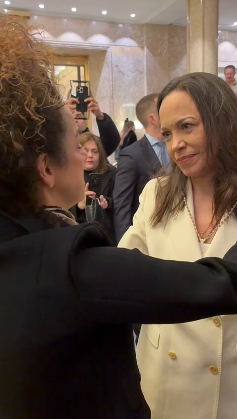 I DTEQwljJ2JdMhm.jpg