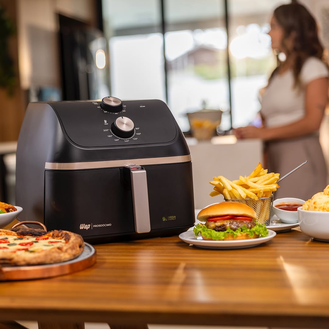 WAP Fritadeira Air Fryer MEGA FAMILY 9 Litros com Cesto Amplo e Circulação de Ar 360°, Timer Sonoro 1900W