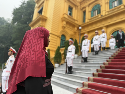 G7 yTf1agAc 3IV.jpg