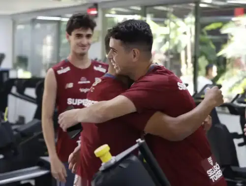 Oscar decide encerrar carreira e acerta rescisão de contrato com o São Paulo em meio a impasses