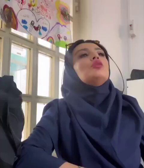 LHm7a33kHUEn2j6n.jpg