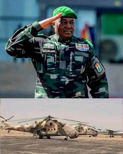 G8DKAf2WIAI5DPD.jpg