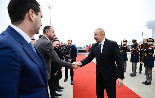 G7vtzQsaMAMSxi9.jpg
