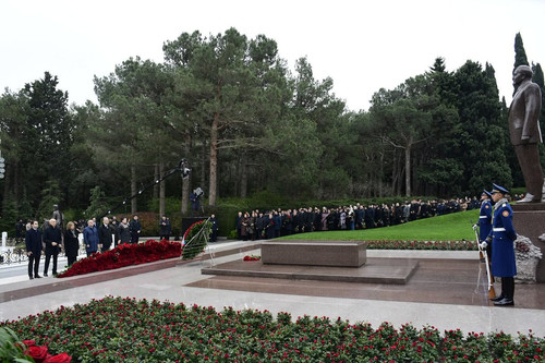 G79wYcwagAABfvV.jpg