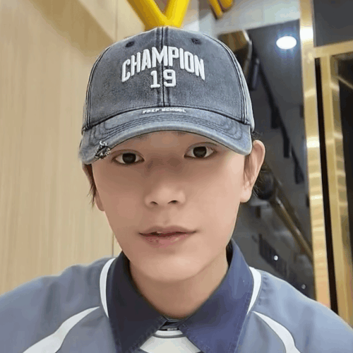 vxhco9hgv2arv7amvd0e6glr.gif