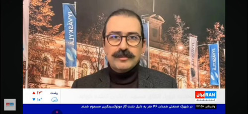 kKSqonwTxF6UUyvR.jpg
