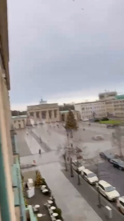 U1iiTCKahrN1CEJU.jpg