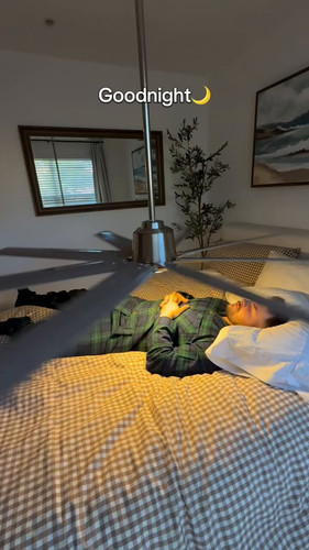 SXepivwhXKk6EnvB.jpg