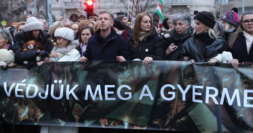 G8JYY2UXgAk4 XK.jpg