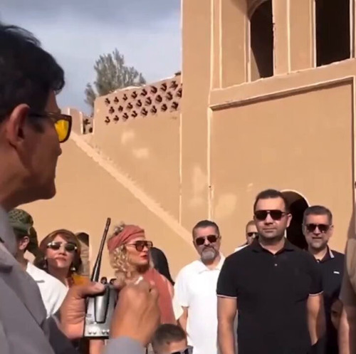 BPxk Vb58bGbXQKy.jpg