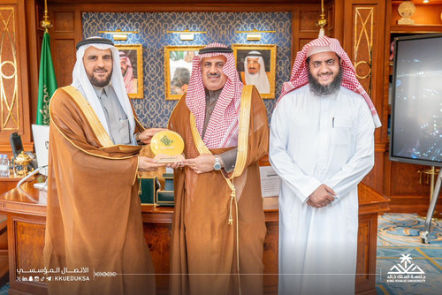 G8EHJecWYAAJiqs.jpg