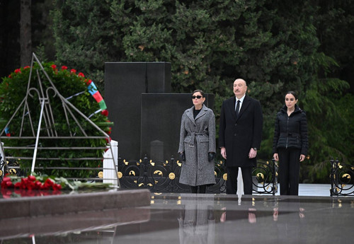 G79VUkaXoAQrVDZ.jpg
