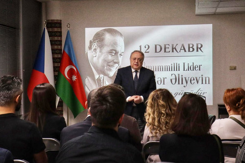 G7 nmyPXEAYQayD.jpg