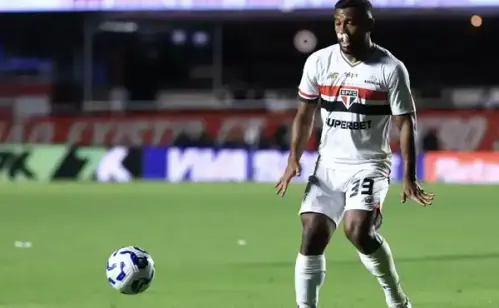 Luan resiste ao afastamento do São Paulo e insiste em cumprir contrato até 2026, mas impasse se agrava