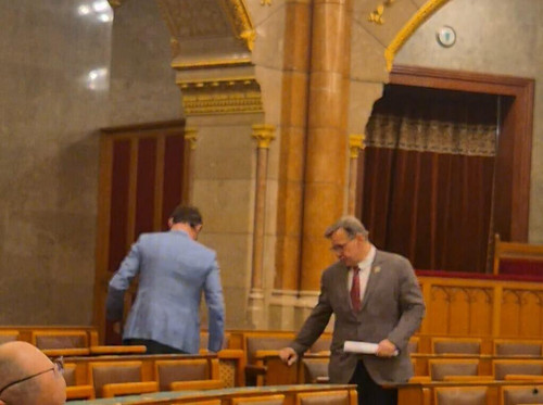HALk5N5W4AABeXG.jpg