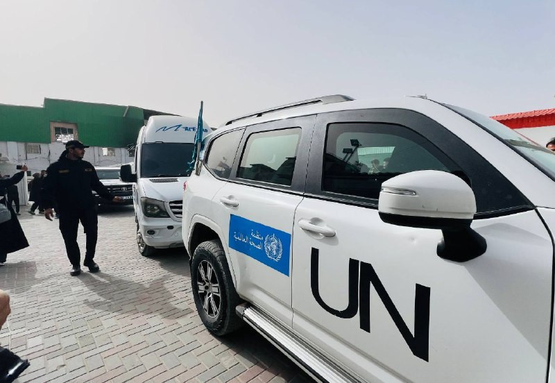 مصادر إعلامية: انطلاق أول حافلة تقل 5 جرحى برفقة 10 مرافقين من مقر جمعية الهلال الأحمر الميداني الفلسطيني في خانيونس باتجاه معبر رفح على الحدود المصري...