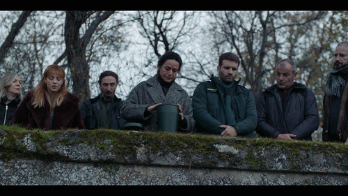 The.Crystal.Cuckoo.S01E01.Episode.1.2160p.NF.WEB DL.CZ ES.DD+5.1.Atmos.HDR.H.265 CHDWEB.mkv 20260202.jpg