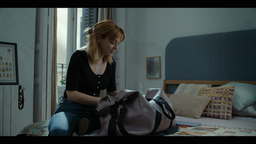 The.Crystal.Cuckoo.S01E01.Episode.1.2160p.NF.WEB DL.CZ ES.DD+5.1.Atmos.HDR.H.265 CHDWEB.mkv 20260202.jpg