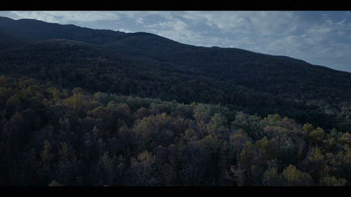 The.Crystal.Cuckoo.S01E01.Episode.1.2160p.NF.WEB DL.CZ ES.DD+5.1.Atmos.HDR.H.265 CHDWEB.mkv 20260202.jpg