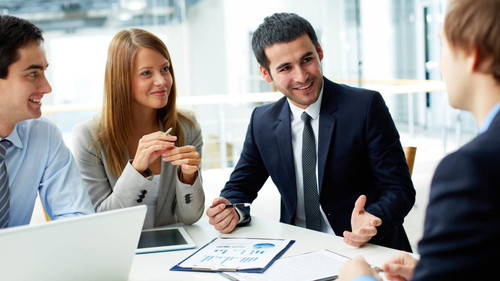 Best Financial Advisor in Dubai for Smart Business Decisions.jpg
