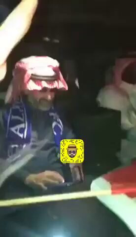 8lI9FG0stWIYLGMx.jpg