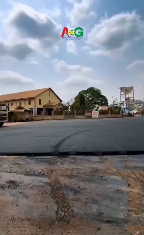 Ke XyL4ppP2BF2Vn.jpg