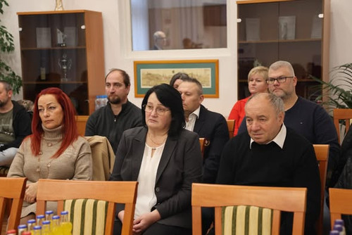 597703725 1352174576716272 2429606877252519812 n.jpg?stp=dst jpg s590x590 tt6& nc cat=102&ccb=1 7& n.jpg