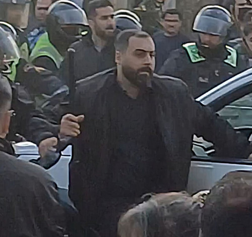 G8DrzSpbUAAOjRK.jpg