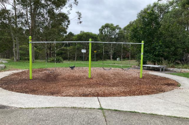 2 Bay 4 Seat Swing.png