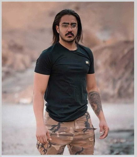 G8EKJseaoAAvS30.jpg