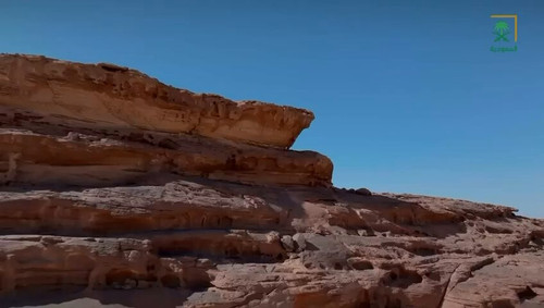 CQpmE2cLF BRfBBg.jpg