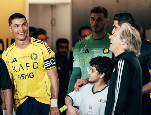 G8IskT5X0AAqvpv.jpg