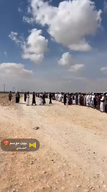 BoCNefqzPx6cnJRO.jpg