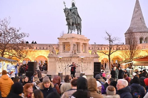 599657260 1403981724636217 2719209652073849206 n.jpg?stp=dst jpg s590x590 tt6& nc cat=108&ccb=1 7& n.jpg