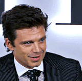 oie nRUEUKoYsVng.gif