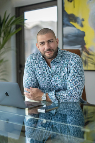 Nathan Levinson, Founder of Royal York Property Management, casual entrepreneur portrait..jpg