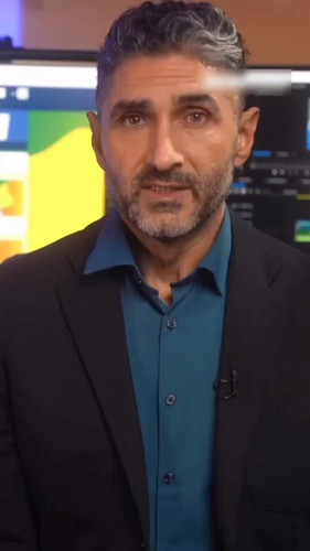 FY83f9lUgJXvxyVF.jpg