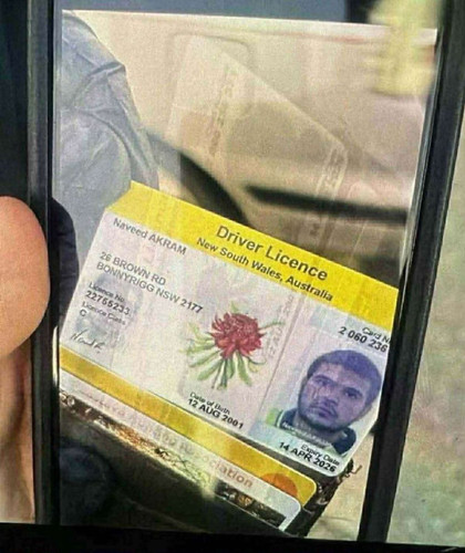 G8H17nkaQAAt7LL.jpg