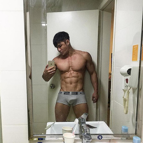 hothunk vietnam 31278567 184119382404961 2051346805148352512 n.jpg