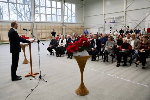 598018056 1718608756169541 6856593859921887905 n.jpg?stp=dst jpg s590x590 tt6& nc cat=111& nc cb=99b.jpg